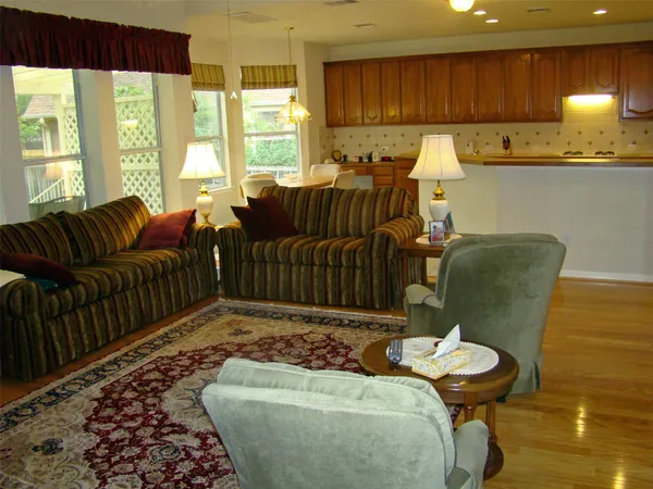 $4,300 | 10700 Pointe View Drive, Austin, TX 78738