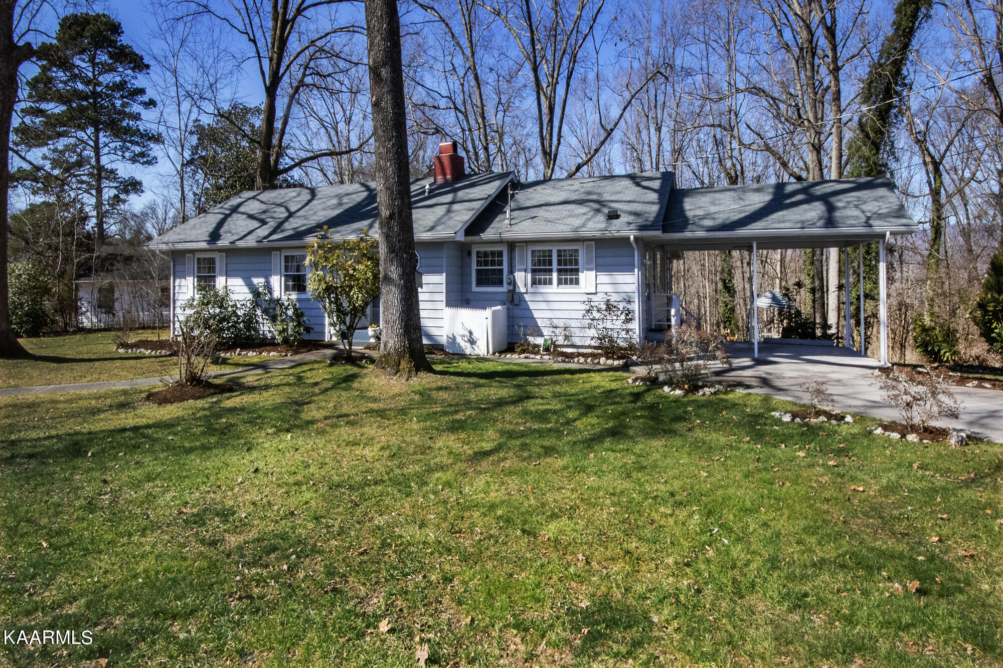 18 Outer Drive Oak Ridge, TN 37830 - Photo 3 of 41 V19A7349