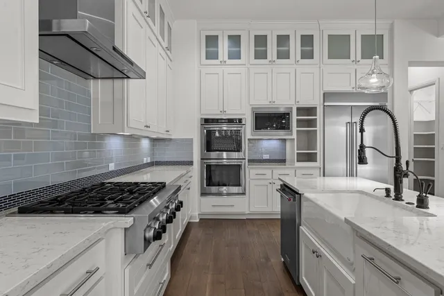 $1,499,900 | 406 Woodside Terrace, Austin, TX 78738