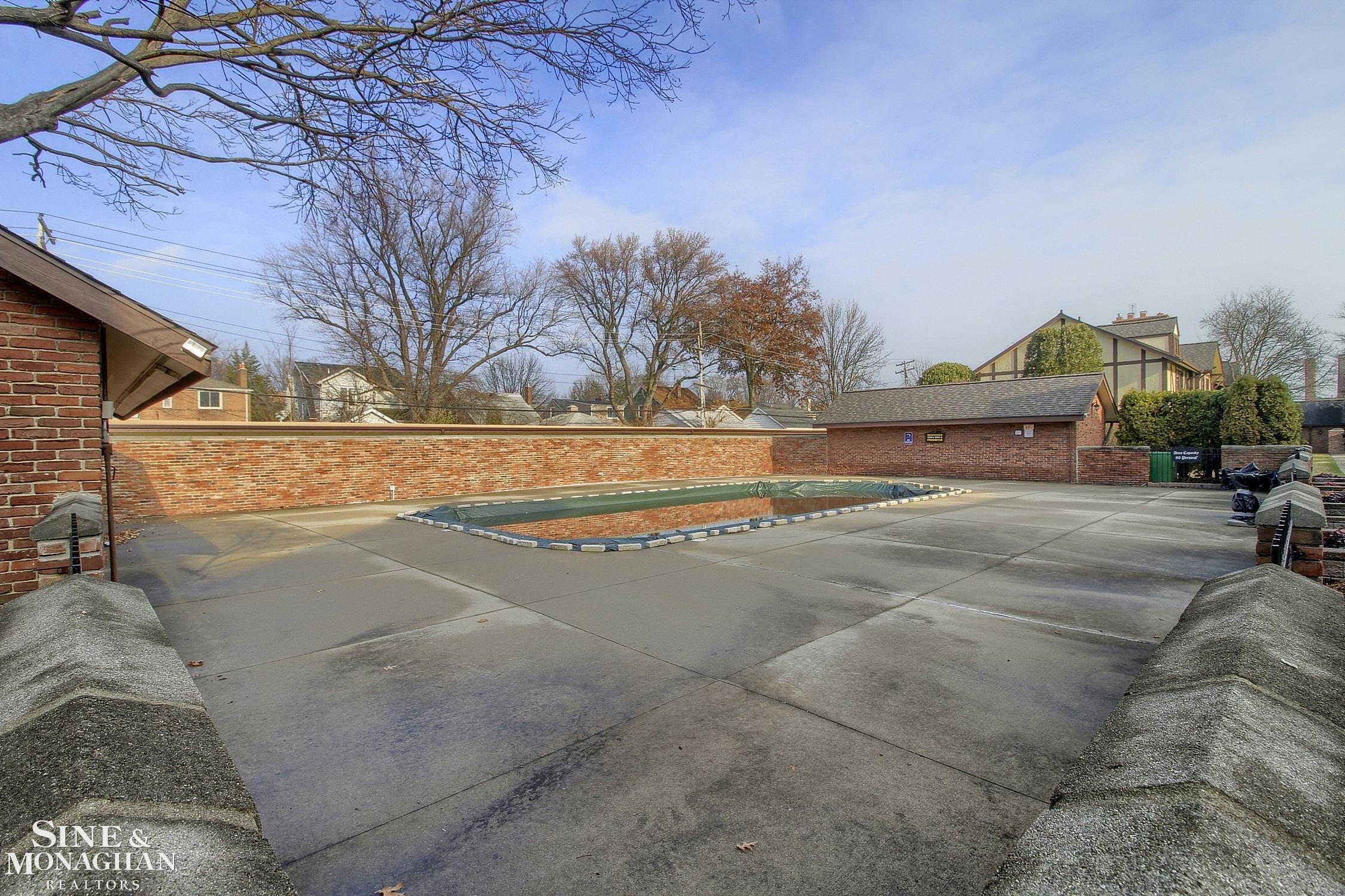 1750 Vernier Road, Unit 22 Grosse Pointe Woods, MI 48236 - Photo 11 of 12