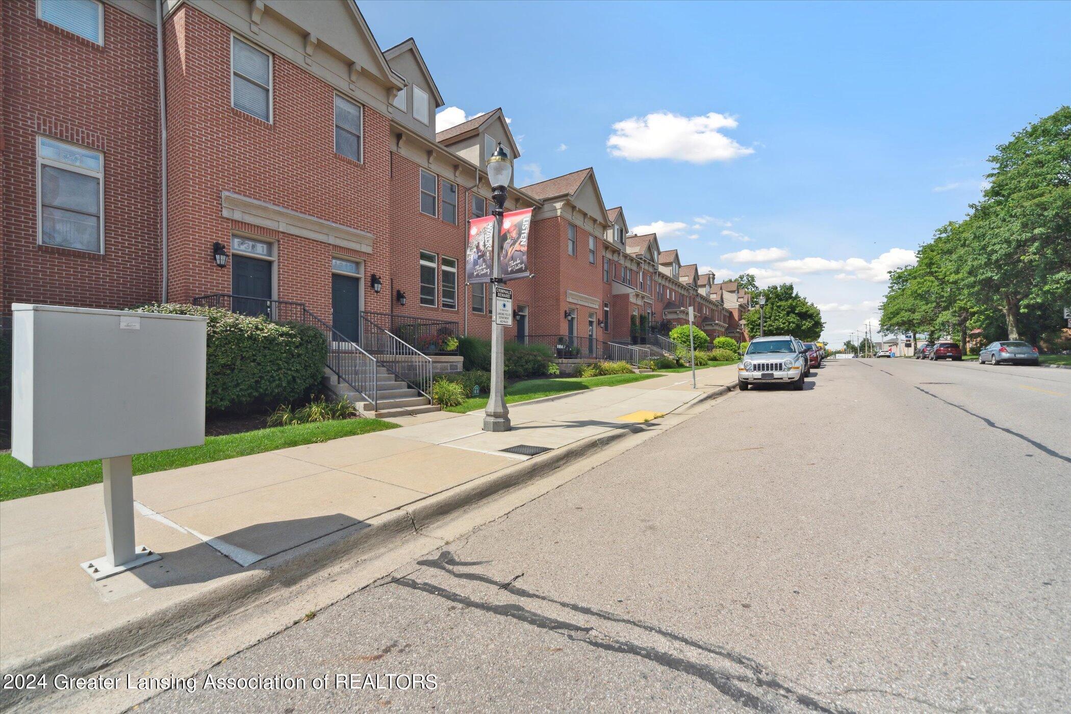 02-1313-Turner-Rd-Unit-26-Lansing-MI-489