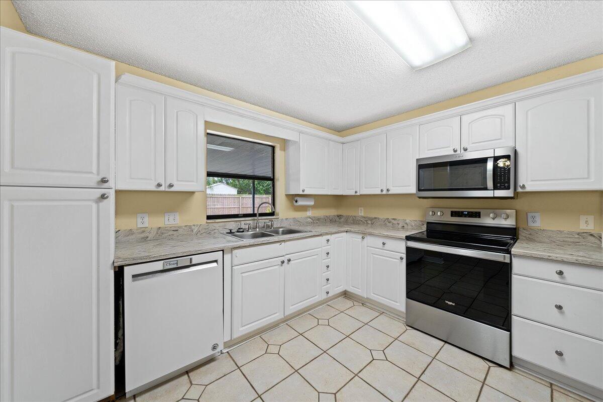 4125 Delespine Road Cocoa, FL 32927 - Photo 8 of 32 09-untitled-8
