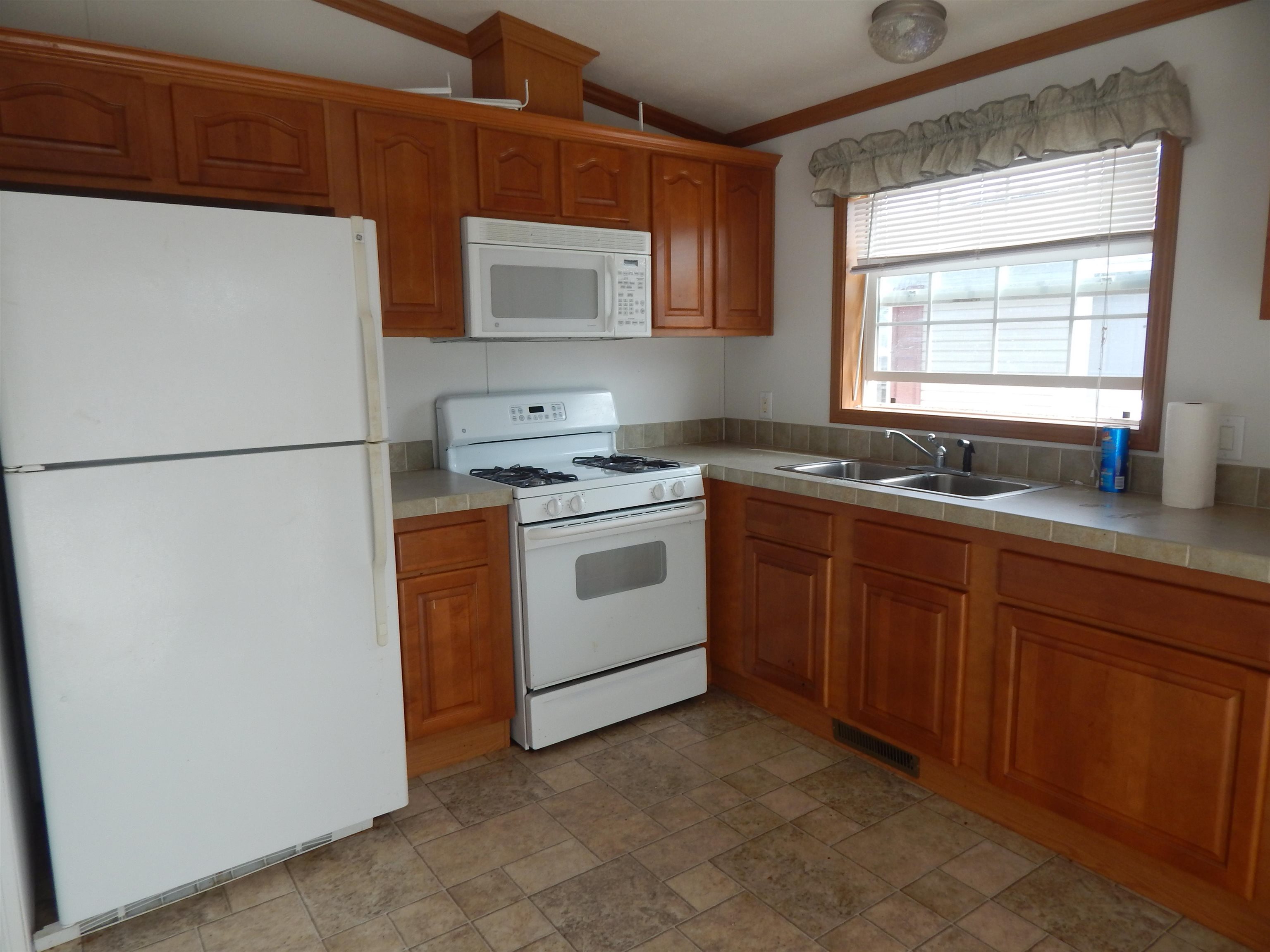 746 Meadowview Road Erma, NJ 08204 - Photo 2 of 9 Gallery Image 2
