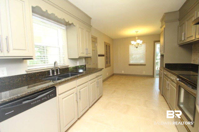 35 Lourando Drive Mobile, AL 36606 - Photo 8 of 17