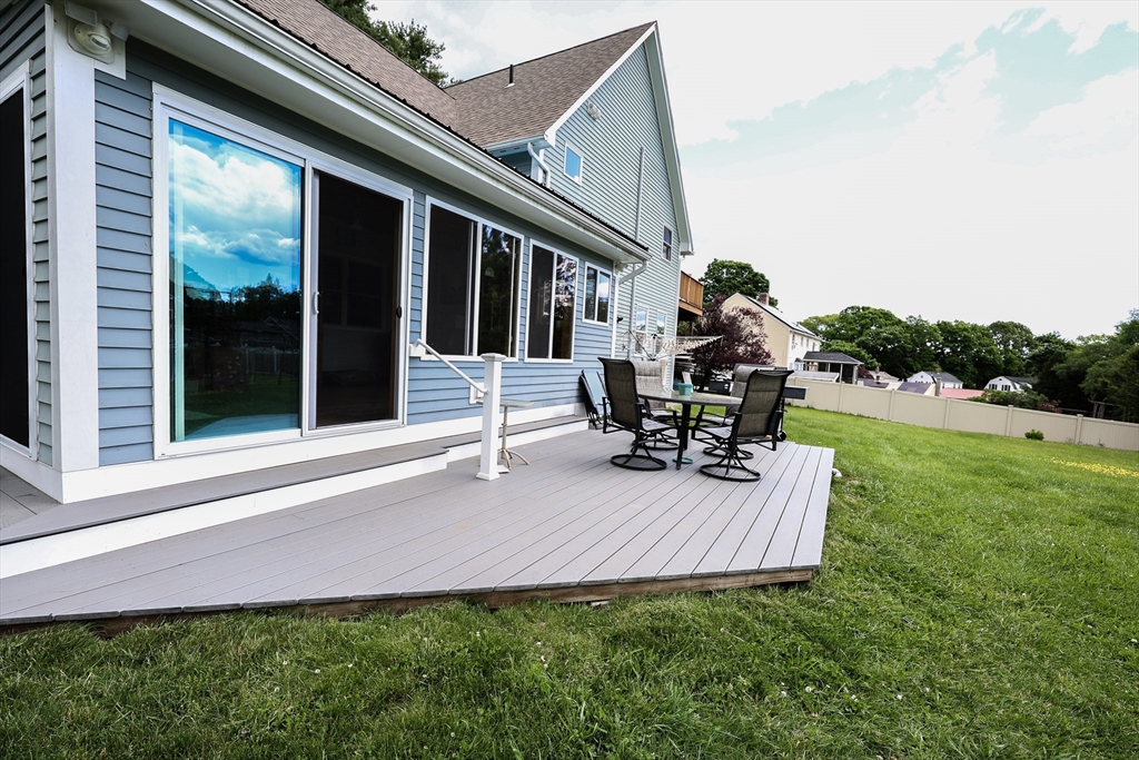 167 South Shelburne Road Greenfield, MA 01301 - Photo 5 of 40