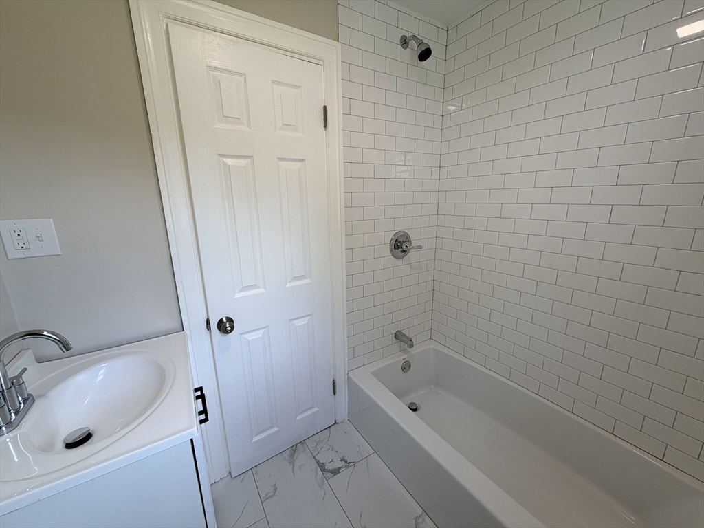 103 Brook Street Clinton, MA 01510 - Photo 10 of 18