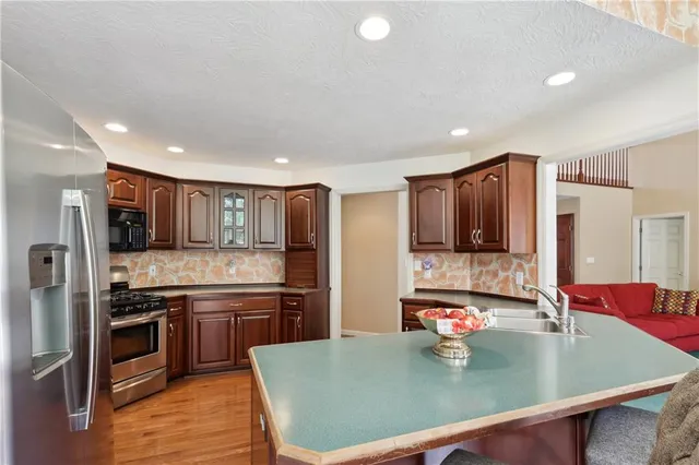 $765,000 | 358 West Jefferson Road, Butler, PA 16002