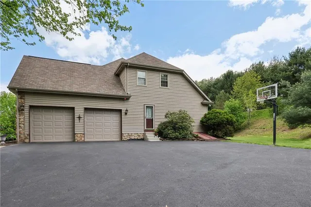 $765,000 | 358 West Jefferson Road, Butler, PA 16002