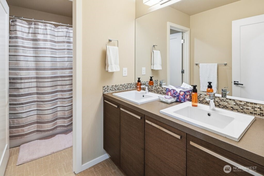 17227 39th Drive Southeast Bothell, WA 98012 - Photo 19 of 36