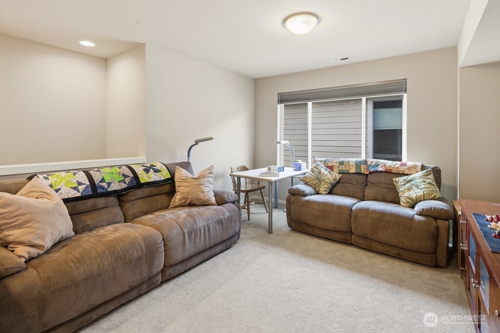 17227 39th Drive Southeast Bothell, WA 98012 - Photo 23 of 36