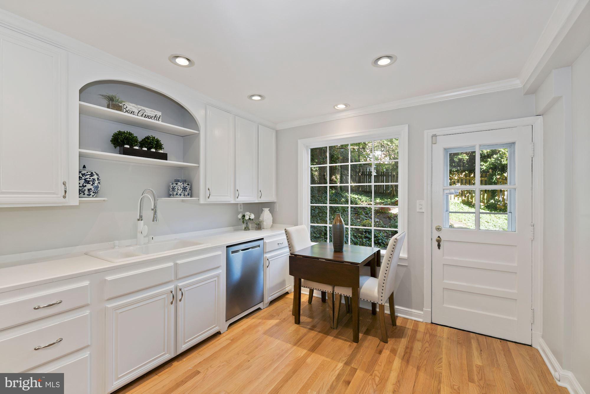 2729 South Arlington Ridge Road Arlington, VA 22202 - Photo 12 of 38 Beautiful Picture Window to Landscaped Back Yard