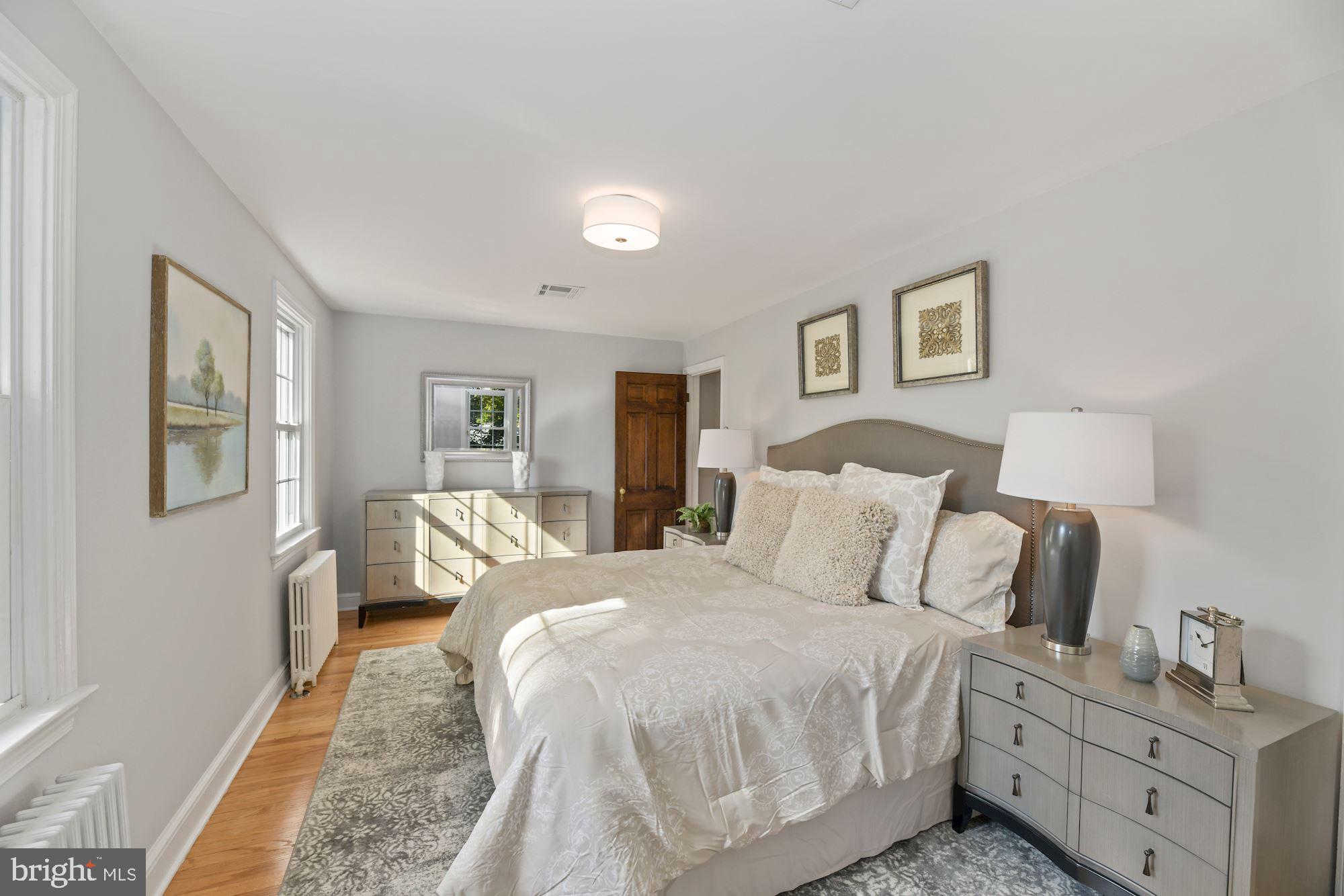 2729 South Arlington Ridge Road Arlington, VA 22202 - Photo 18 of 38 Bright Primary Bedroom