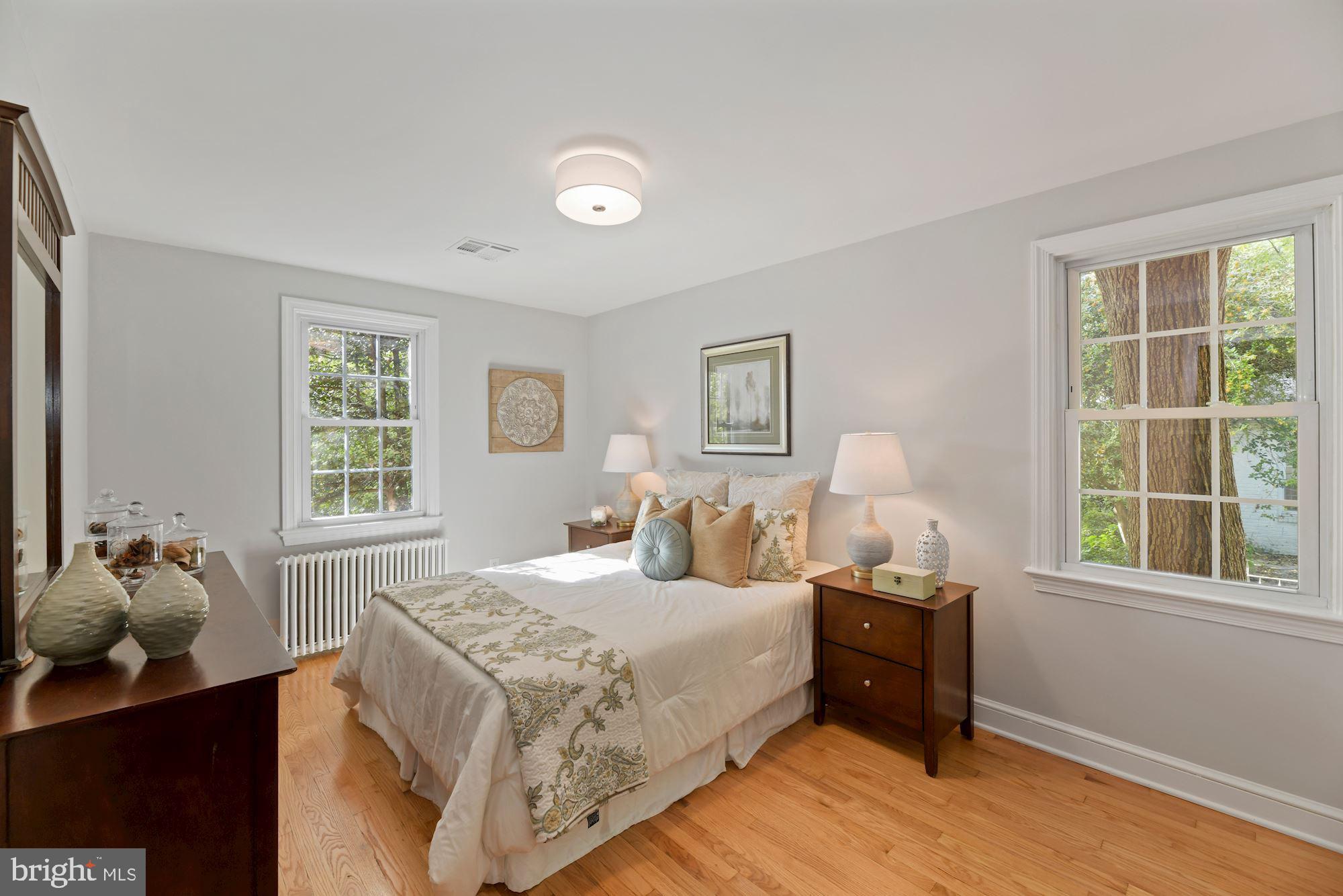 2729 South Arlington Ridge Road Arlington, VA 22202 - Photo 20 of 38 Bedroom #2
