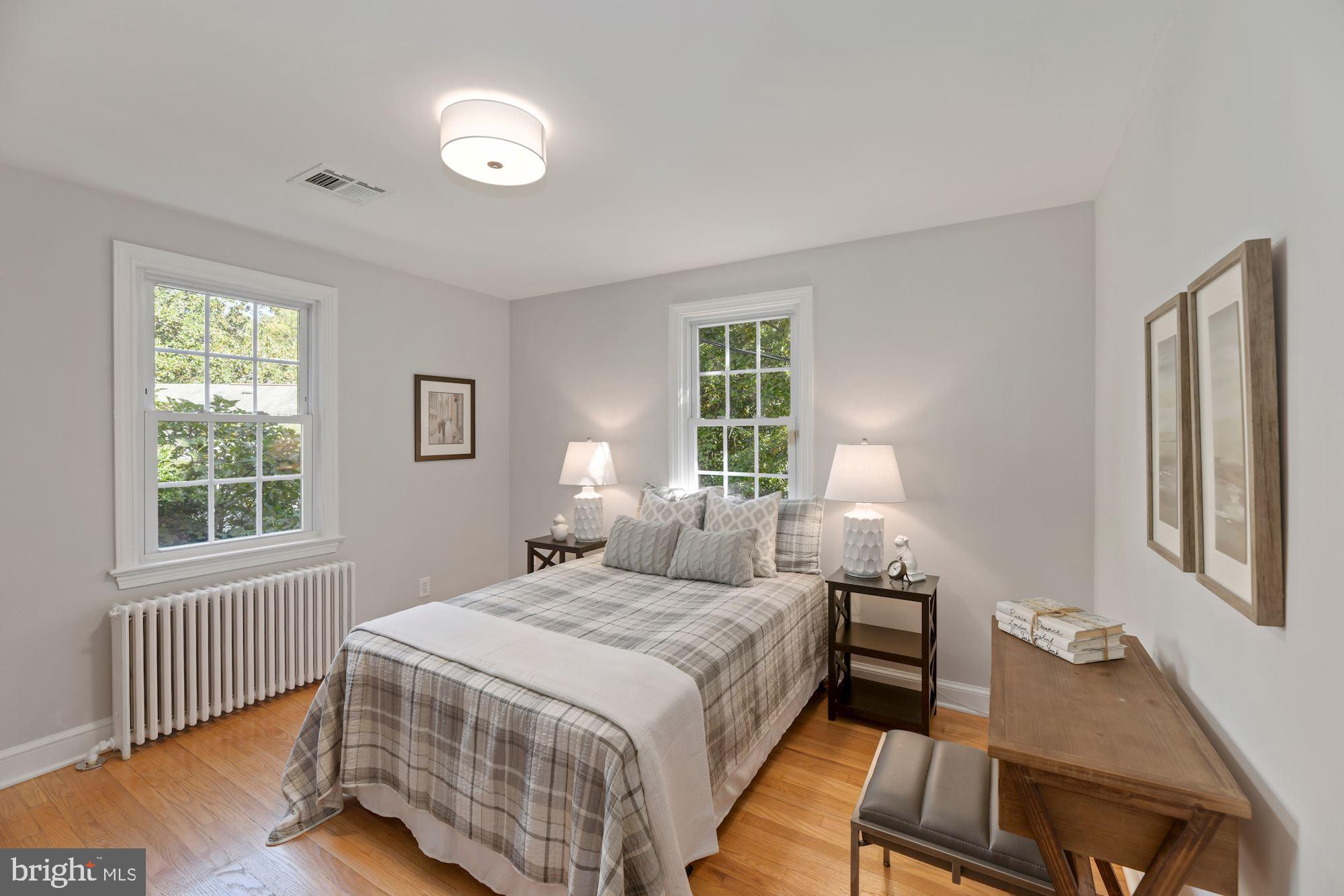 2729 South Arlington Ridge Road Arlington, VA 22202 - Photo 22 of 38 Bedroom #3