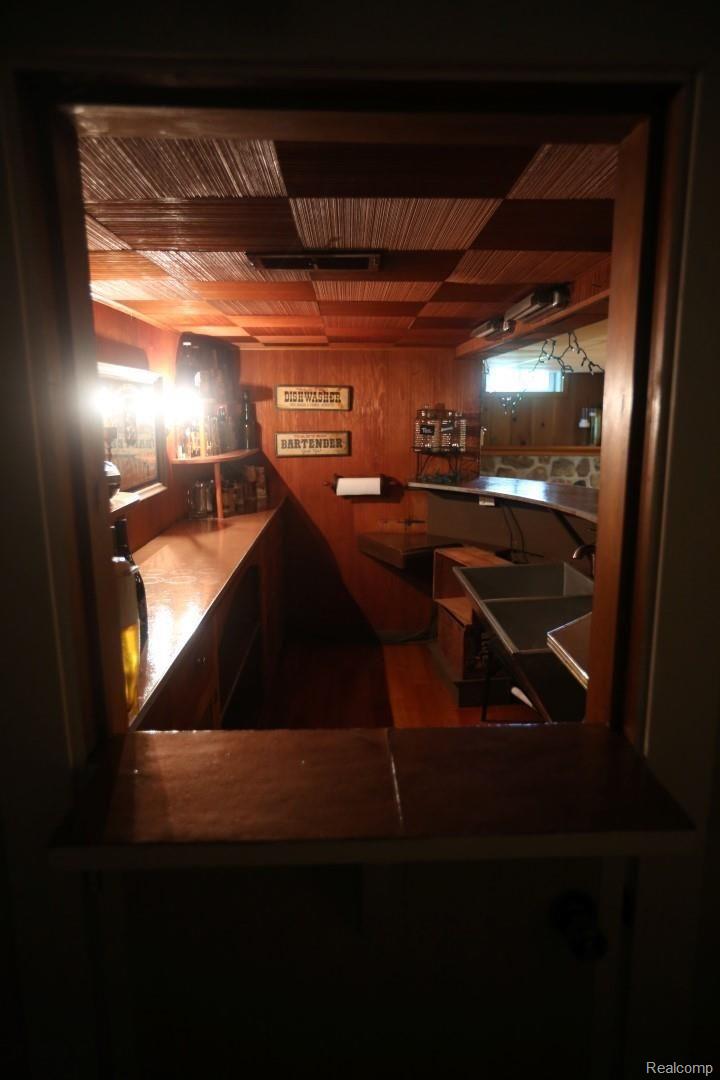 480 Tiplady Road Pinckney, MI 48169 - Photo 35 of 55 speakeasy bar area with large sink