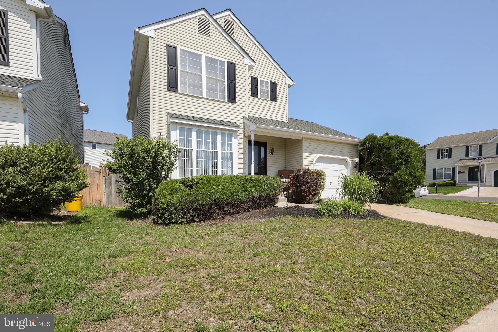 37 Wakefield Road Atco, NJ 08004 - Photo 4 of 39 a front view of a house with a yard