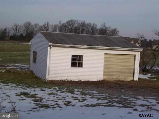 1076 Bon-Ox Road Gettysburg, PA 17325 - Photo 3 of 11