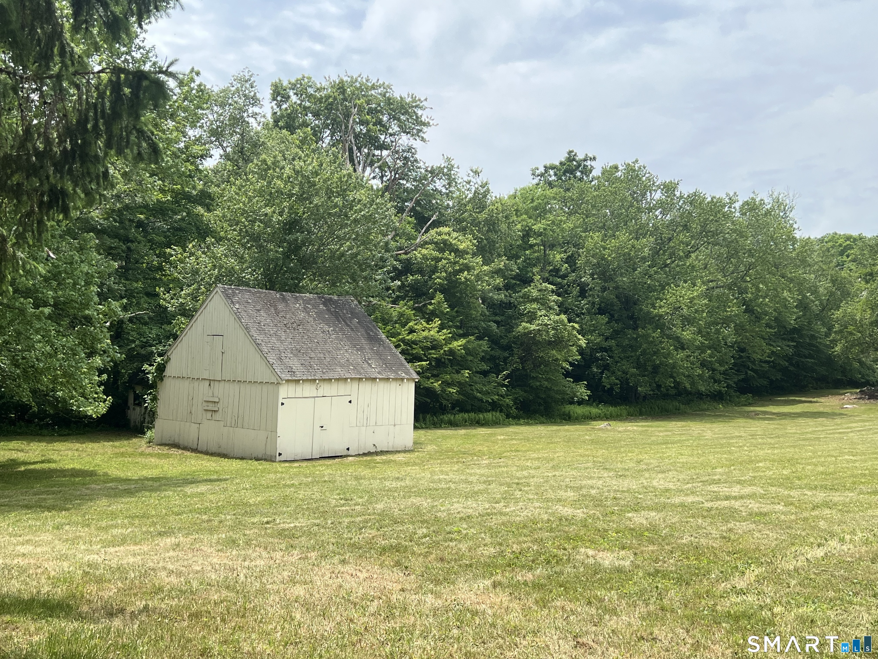 2415 Durham Road Madison, CT 06443 - Photo 12 of 37 Barn