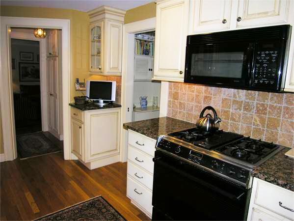 10 Lawrence Road Needham, MA 02492 - Photo 9 of 25 Gallery Image 9