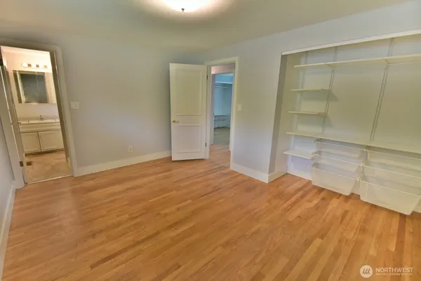 $3,700 | 215 163rd Place Southeast, Bellevue, WA 98008