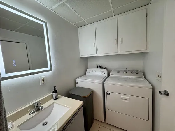 $1,100 | 158 South Fitzhugh Street, Rochester, NY 14608