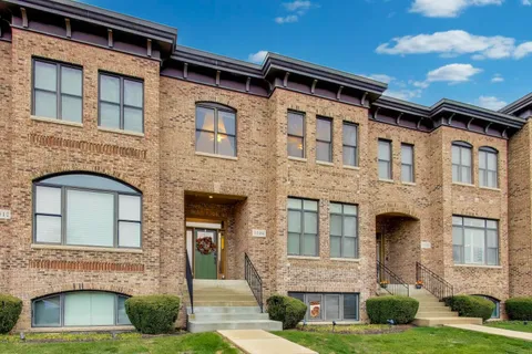 $634,900 | 1506 West Northwest Highway, Arlington Heights, IL 60004