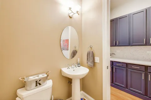 $634,900 | 1506 West Northwest Highway, Arlington Heights, IL 60004