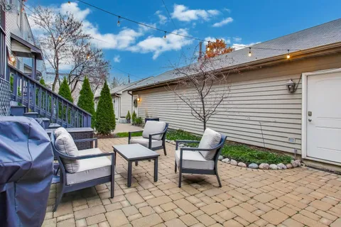 $634,900 | 1506 West Northwest Highway, Arlington Heights, IL 60004