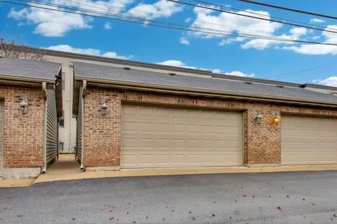 $634,900 | 1506 West Northwest Highway, Arlington Heights, IL 60004