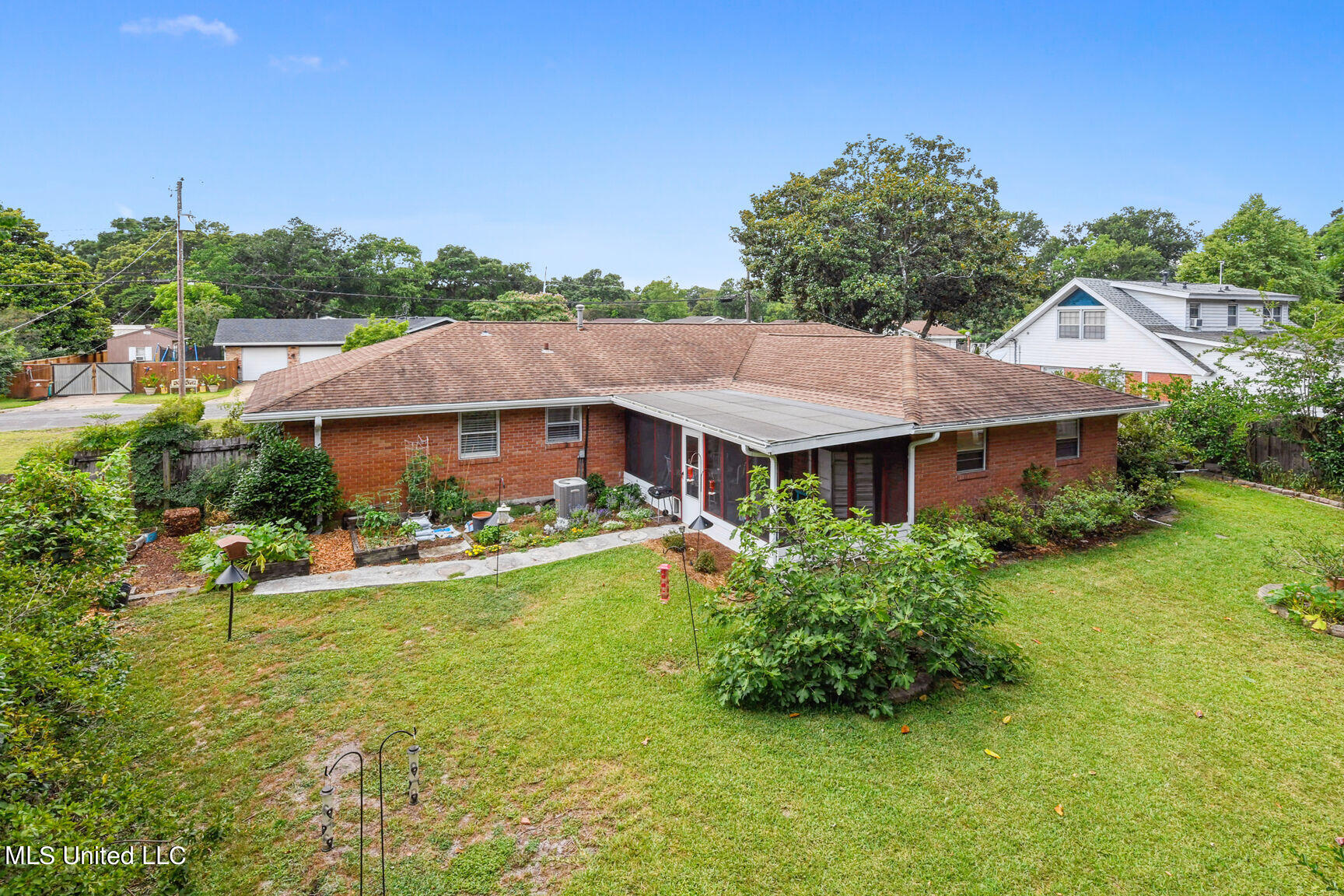 338 Carter Road Biloxi, MS 39531 - Photo 20 of 31 0030--030