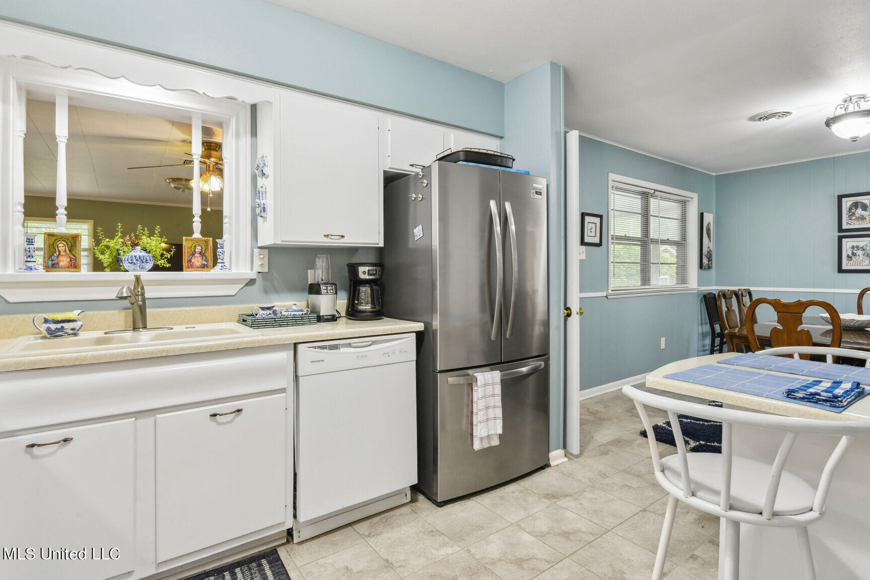 338 Carter Road Biloxi, MS 39531 - Photo 5 of 31 0011--011