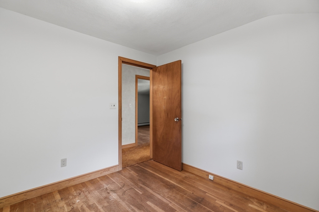 9 Keith Road Wayland, MA 01778 - Photo 13 of 38