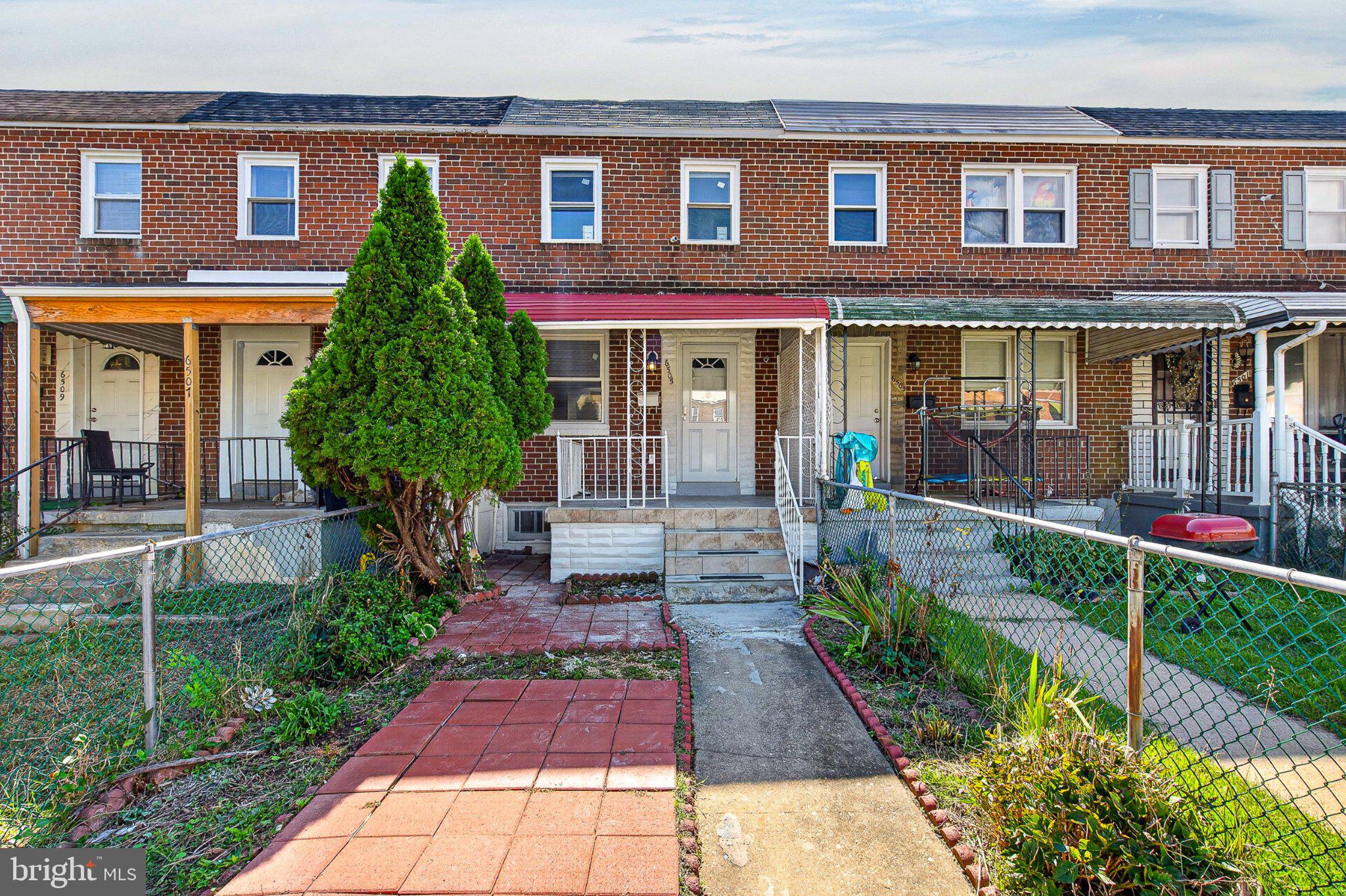 Exterior, Welcome!