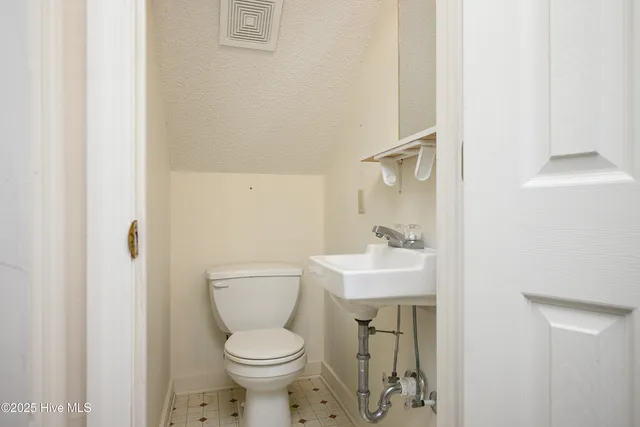 $1,450,000 | 198 Knowles Landing Drive, Hertford, NC 27944