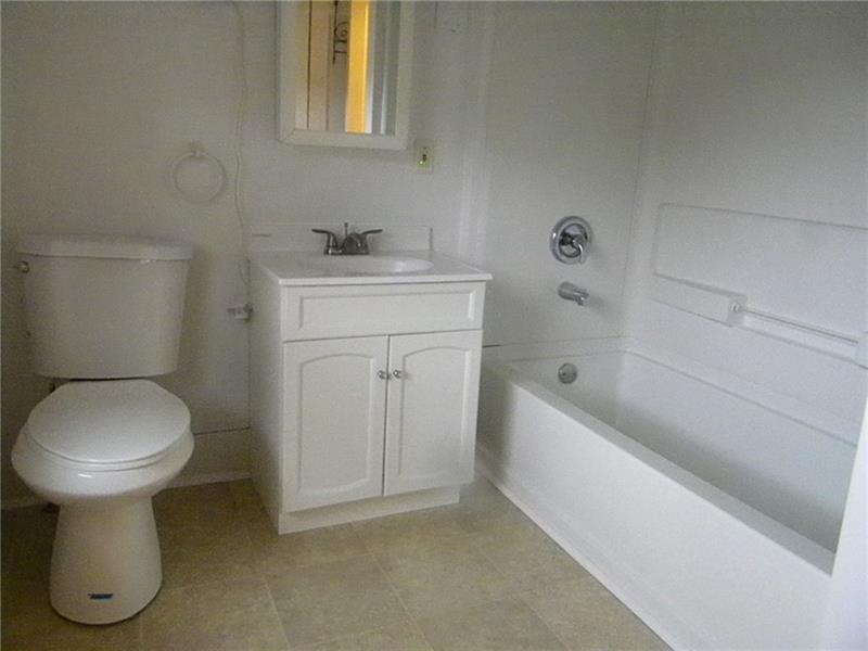 427 Wendell Road Irwin, PA 15642 - Photo 12 of 17 Large full bathroom on second floor