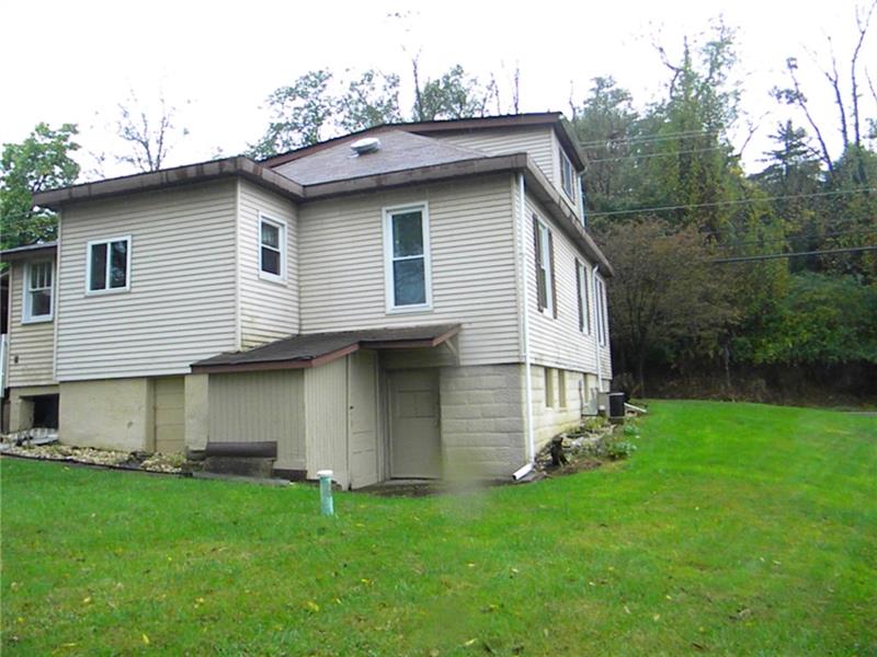 427 Wendell Road Irwin, PA 15642 - Photo 4 of 17 A little extra storage shed for you
