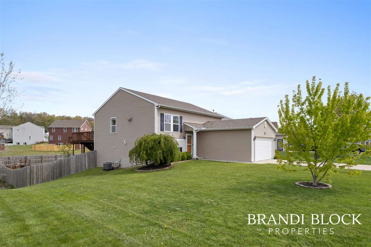 11629 Barnsley Road Lowell, MI 49331 - Photo 3 of 26