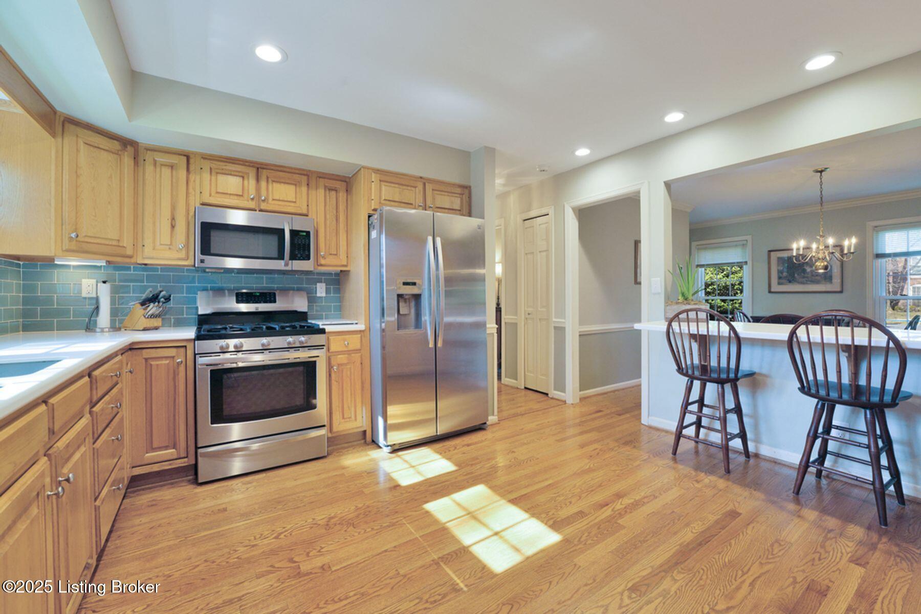 6110 Rodes Drive Northfield, KY 40222 - Photo 13 of 46 photo_online_014