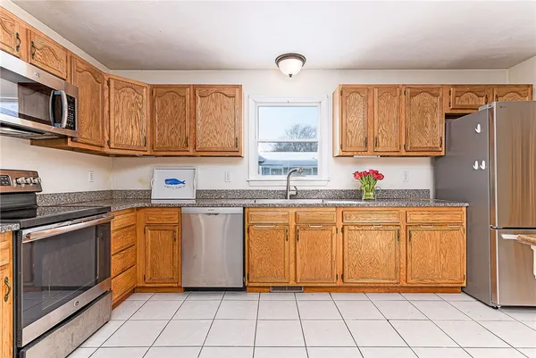 $730,000 | 173 Russell Drive, Tiverton, RI 02878