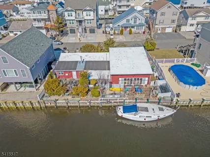 $369,999 | 242 Evergreen Drive, Bayville, NJ 08721