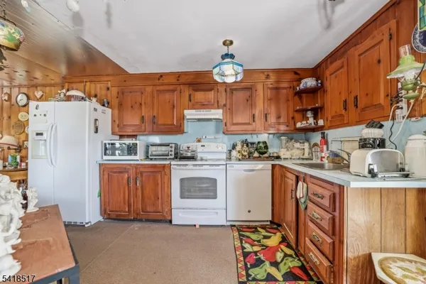 $369,999 | 242 Evergreen Drive, Bayville, NJ 08721