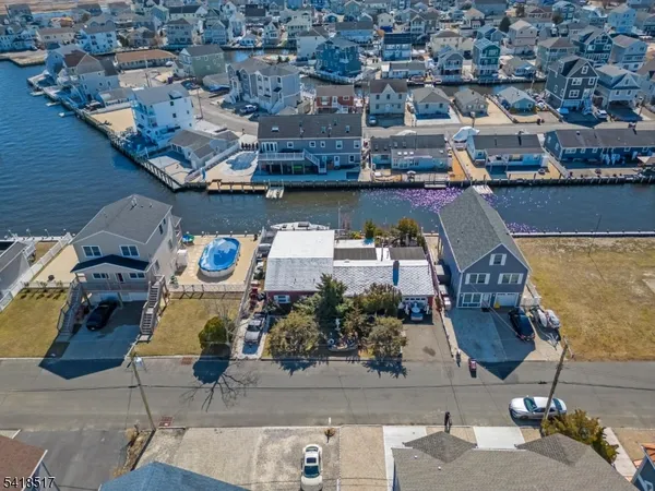$369,999 | 242 Evergreen Drive, Bayville, NJ 08721