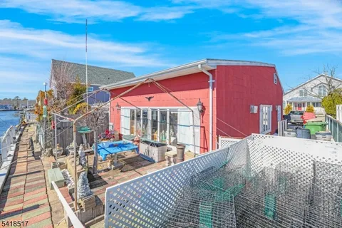 $369,999 | 242 Evergreen Drive, Bayville, NJ 08721