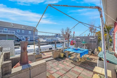$369,999 | 242 Evergreen Drive, Bayville, NJ 08721