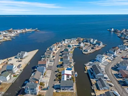 $369,999 | 242 Evergreen Drive, Bayville, NJ 08721