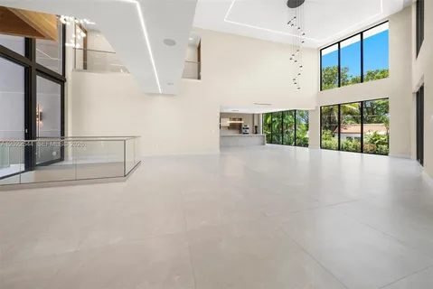$8,950,000 | 900 Northeast 75th Street, Miami, FL 33138