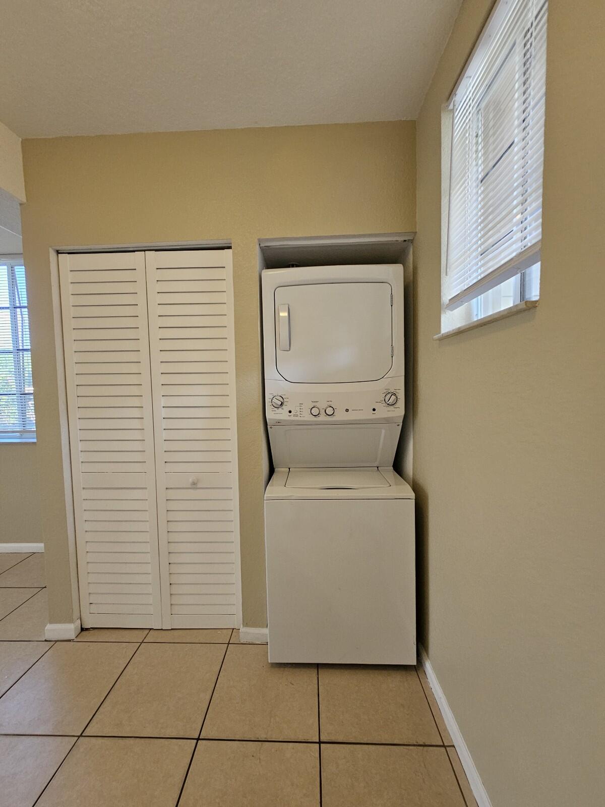 1940 Freeport Drive Riviera Beach, FL 33404 - Photo 11 of 21 20240605_174518_copy_1200x1600