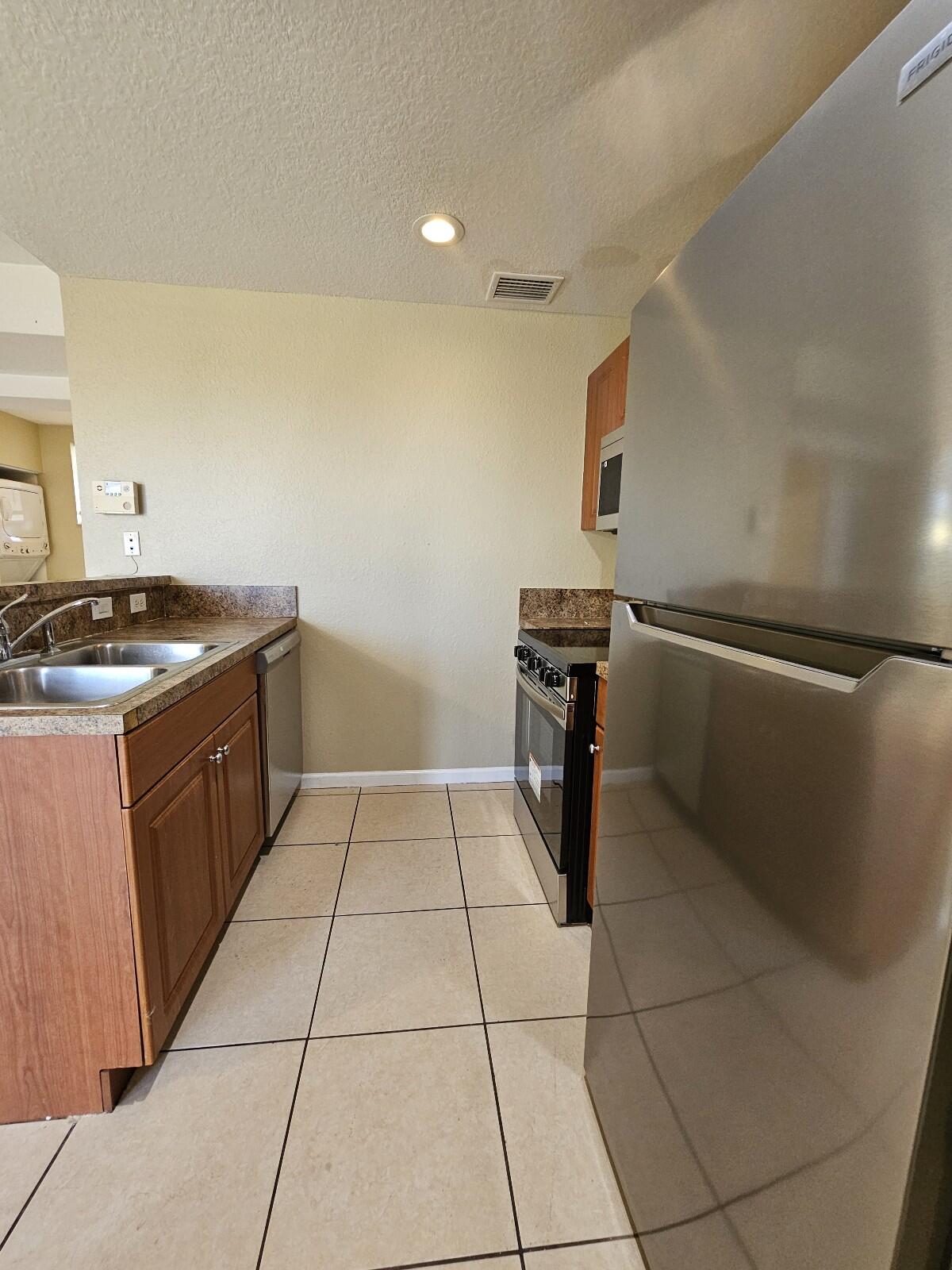 1940 Freeport Drive Riviera Beach, FL 33404 - Photo 9 of 21 20240605_174502_copy_1200x1600