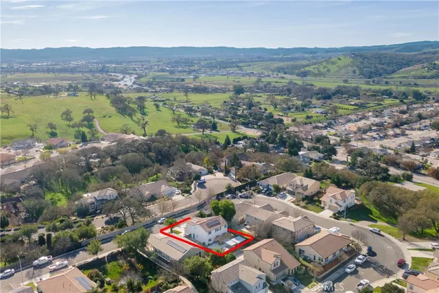 $949,000 | 470 Kenton Court, Paso Robles, CA 93446