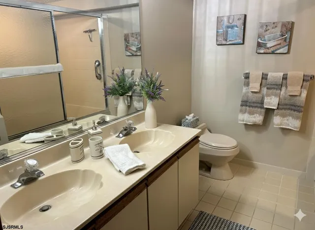 a close up of a bathtub